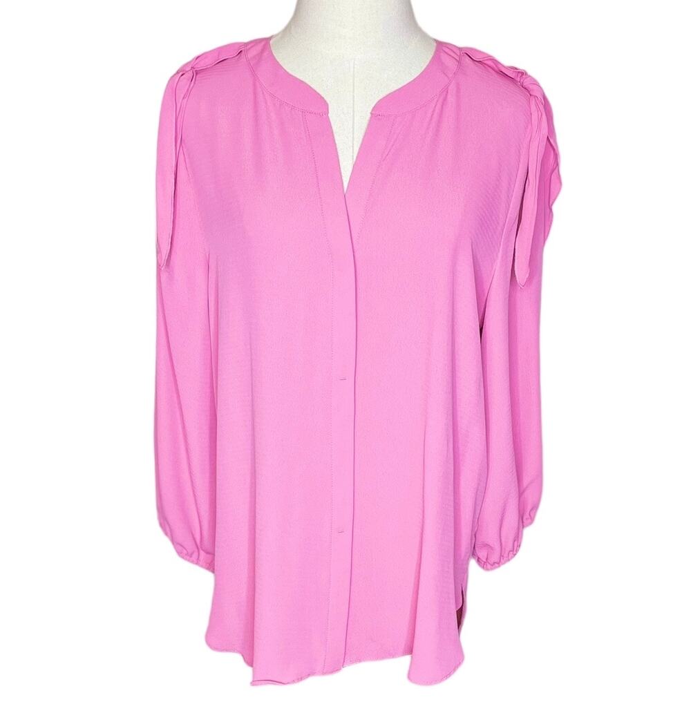 Gibson Latimer Women’s Size Medium Split Neck Button Front Blouse NEW WITH TAGS